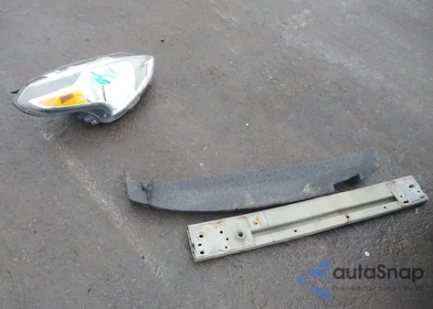 2015 Nissan Versa 1.6 Sv z USA, uszkodzony, nr VIN 3N1CN7AP0FL807443